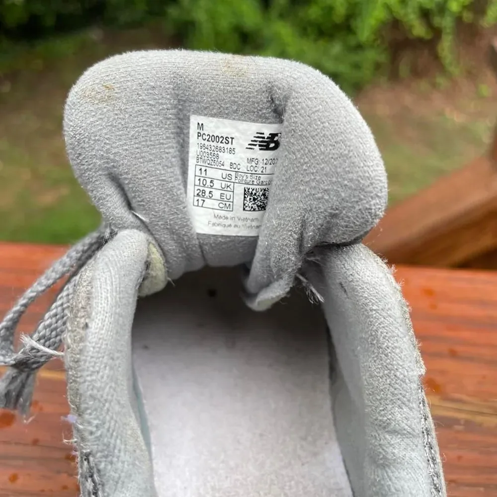 New Balance 2002r Kids 11 Grey Running Sneakers